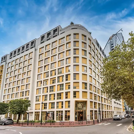 Aparthotel Edgar La Defense -